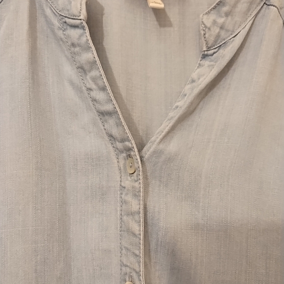 Hester And Orchard Light Blue Women's Button Up 100% Tencil Raw Hem Top Size L - Picture 6 of 9